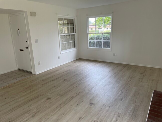 Photo - 4150 Lake Harbor Ln Unit 4150 Lake Harbor Ln.