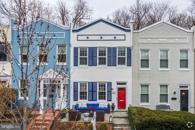 Building Photo - 2009 37th St NW Rental