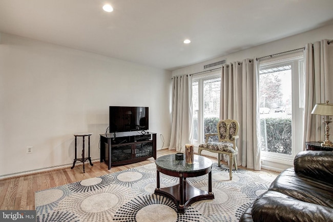 Photo - 4700 Parkman Ct