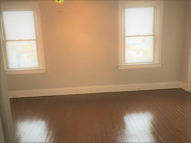 Photo - Marwood Avenue 537