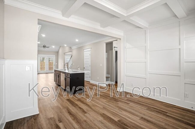 Photo - 2106 Denmark Ave SE