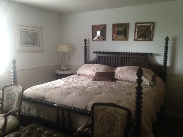 A Bedroom Photo in the Building
