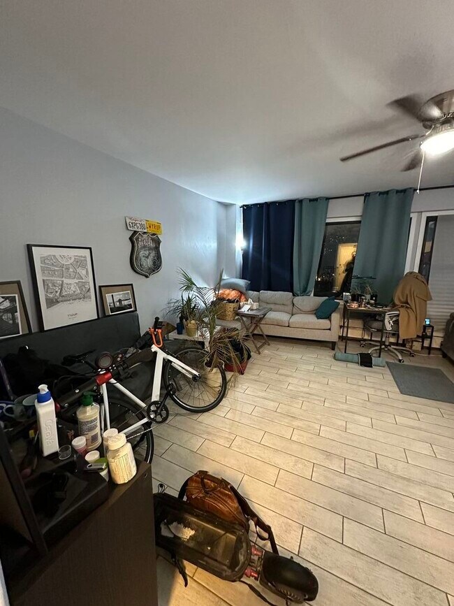 Photo - 4880 N Marine Dr Unit 412