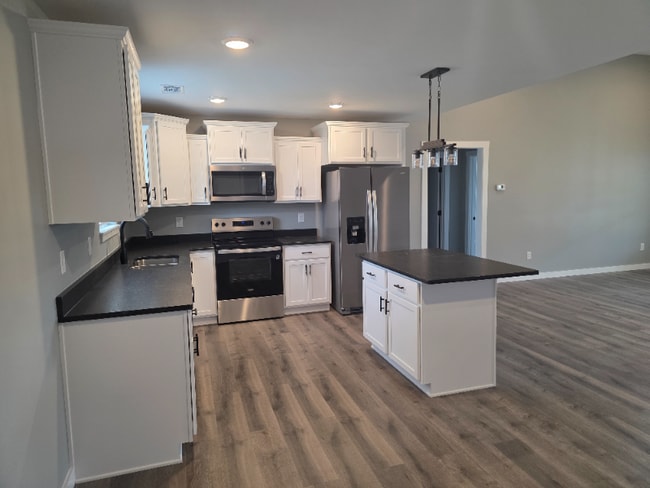 Photo - 102 Alice Preston Lp