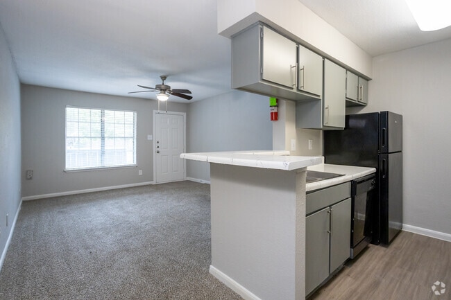 Building Photo - Grand at Westchase Rental