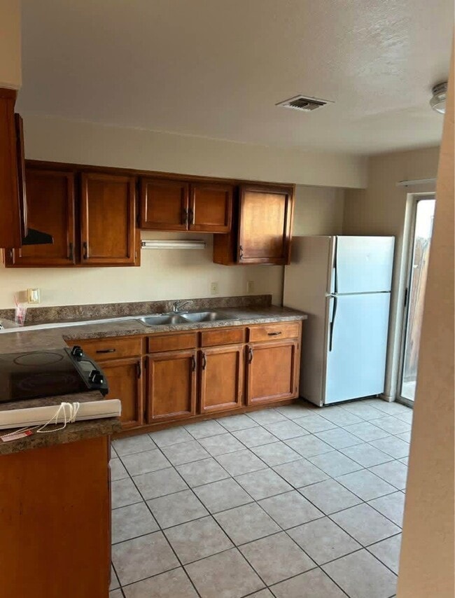 Photo - 2114 S Walnut Ave Unit 3
