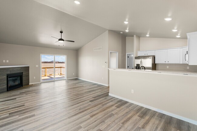 Photo - 1422 Ruth Ave