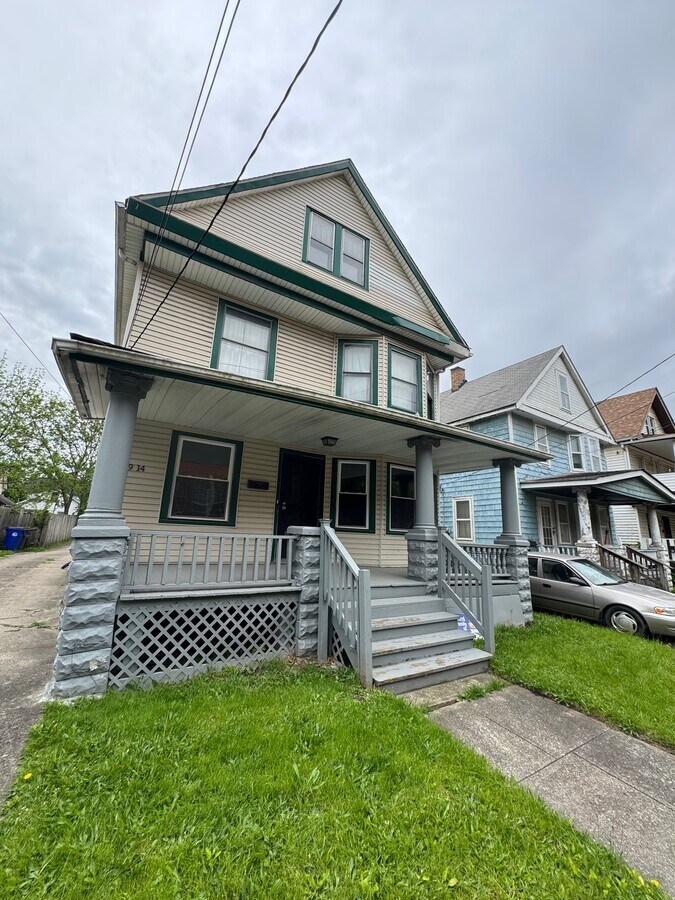 Photo - 6914 Polonia Ave