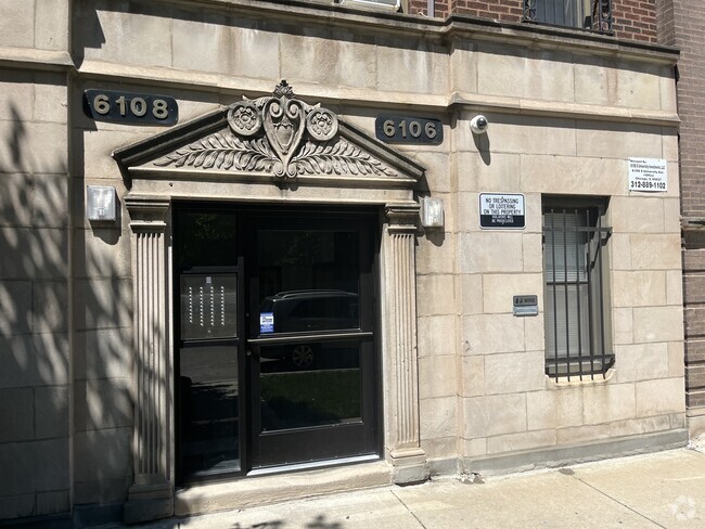 Building Photo - 6106 S University Ave Unit 203 Rental