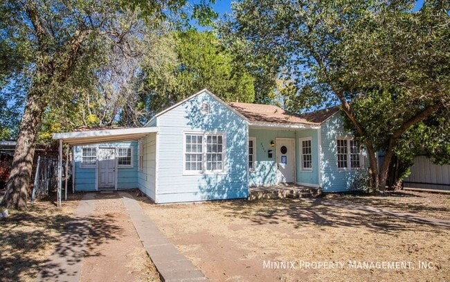 Photo - 2404 27th St