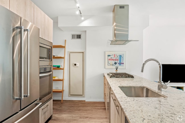 Building Photo - 533 N St Clair St Rental
