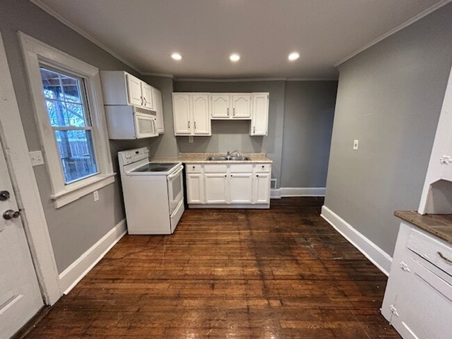 Building Photo - 3237-3237 Grove Ave Unit 3235