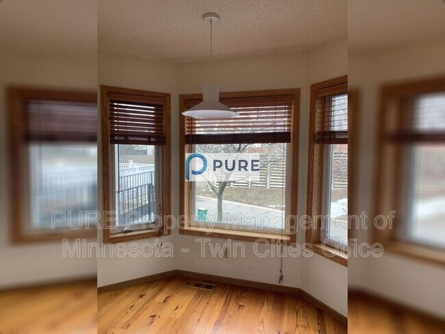 Photo - 340 3rd Ave NE