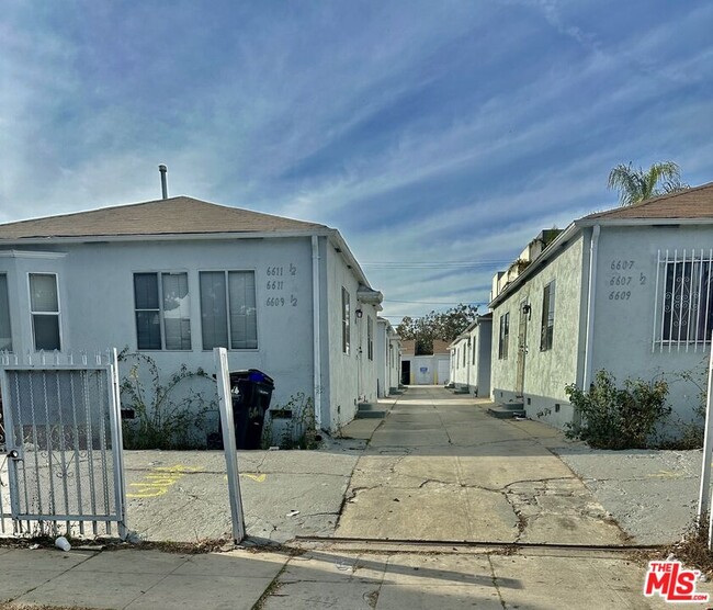 Photo - 6607 1/2 Brynhurst Ave Casa