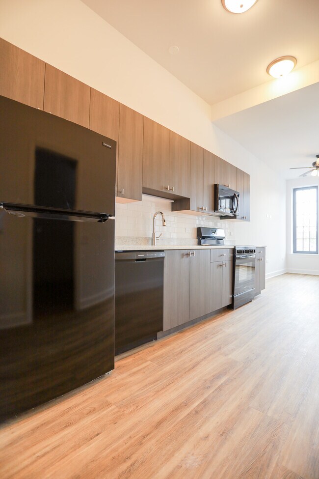 Photo - 3158 N Broadway St Unit #302