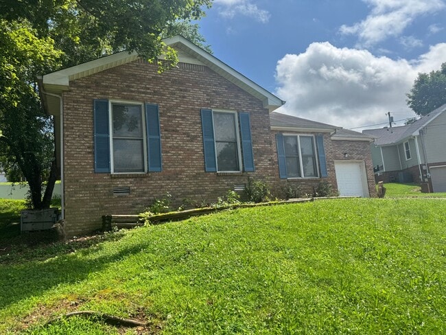 140 Whitehall Dr