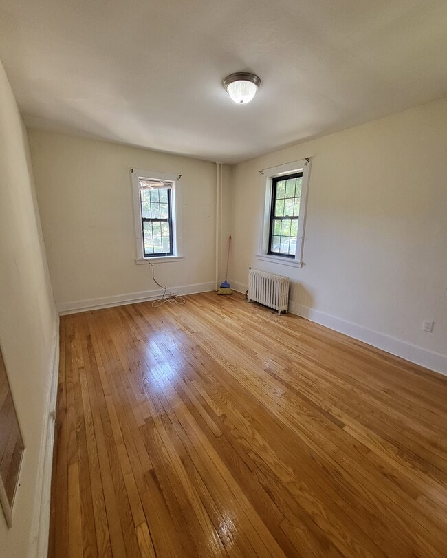 72 W Hudson Ave
