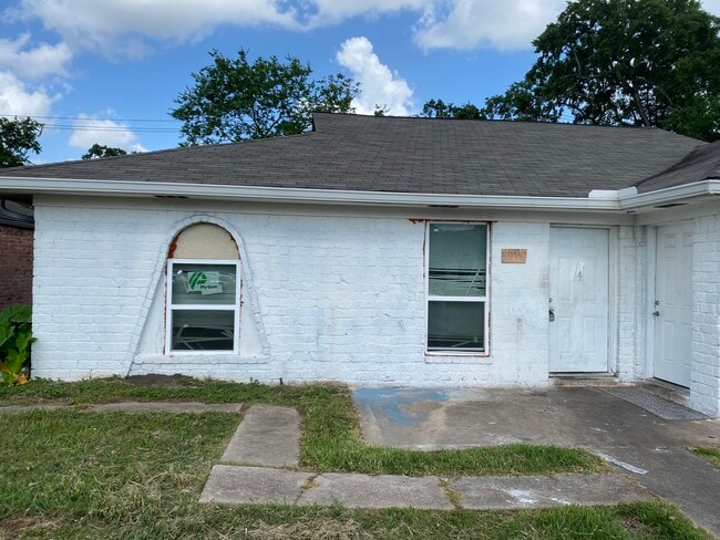 Photo - 8019 Beech Cove Ln House