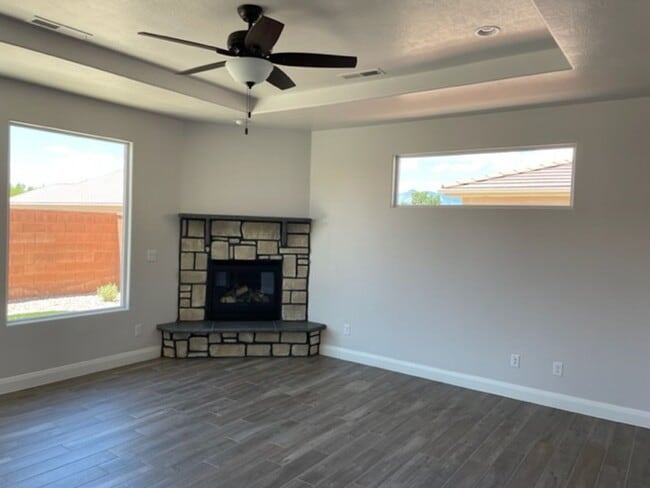 Photo - Beautiful 4 Bedroom Home in Hurricane!