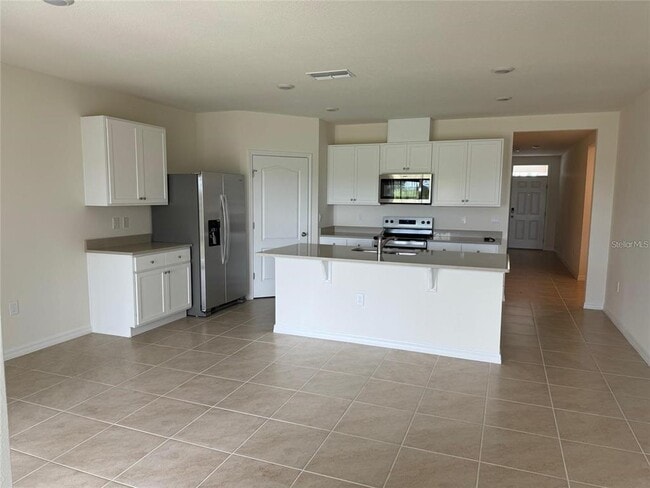 Photo - 240 Taylor Grvs St