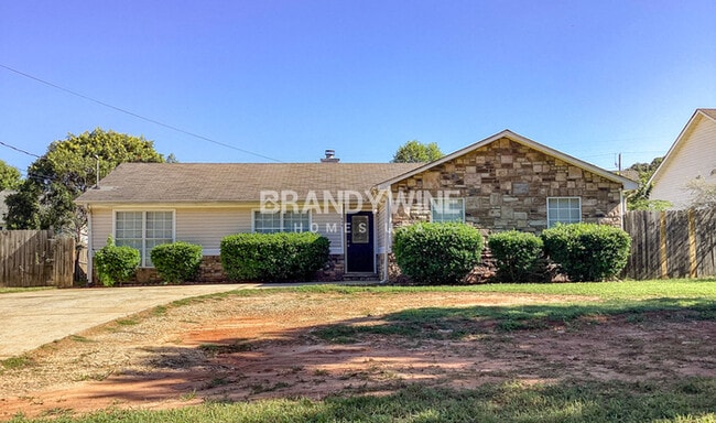 Building Photo - 630 Morrow Rd