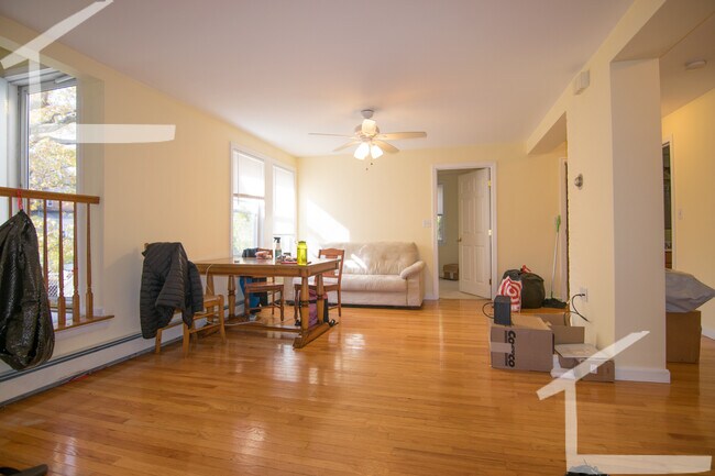 Photo - 61 Strathmore Rd Unidad 1