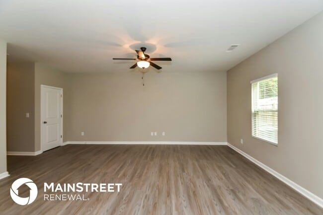 Photo - 7376 St Peter Way