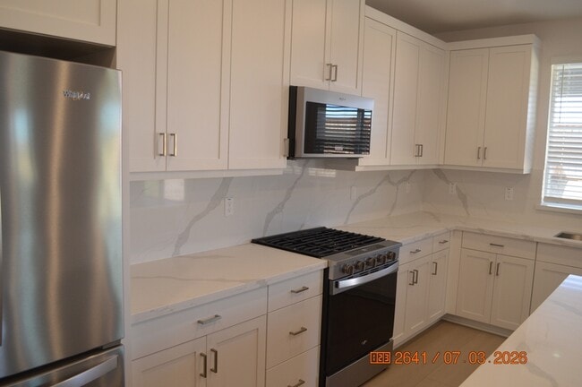 Photo - 228 W Volta St