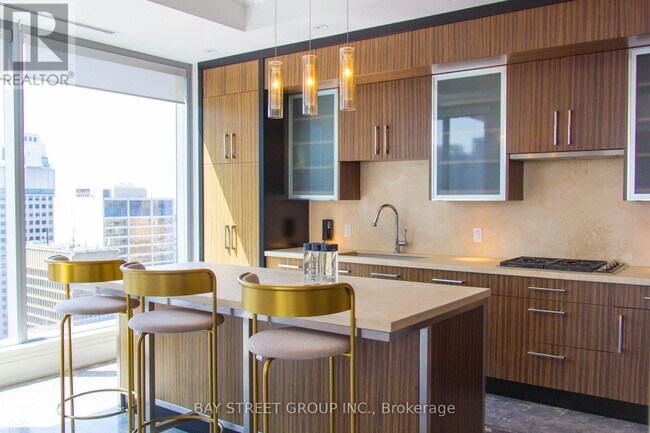 Photo - 55 Scollard St Unit 2203