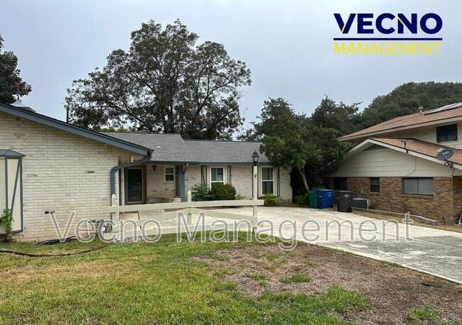 Photo - 3643 Richwood Dr Unit 1