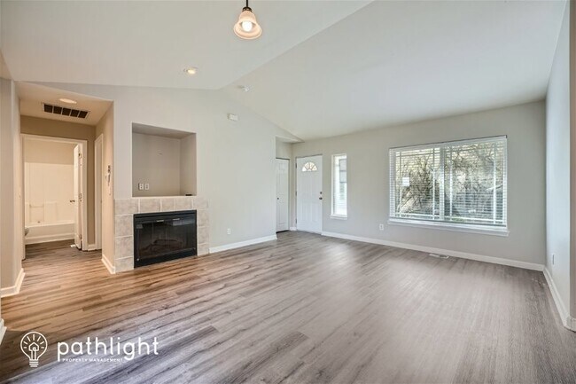 Photo - 2036 South Kent Des Moines Road, Des Moine...