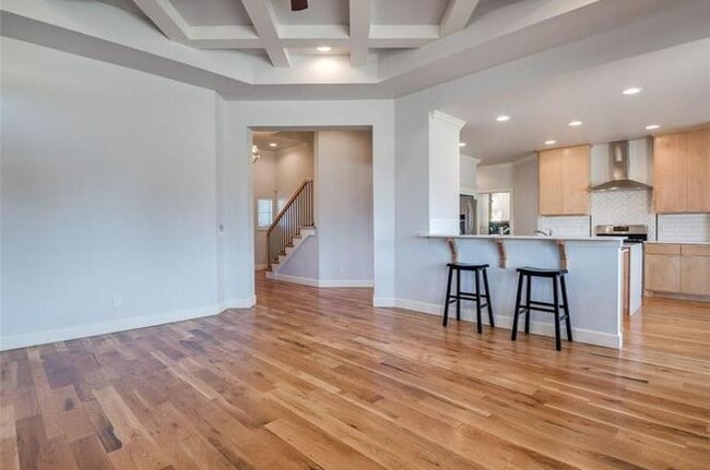 Photo - Amazing- Transitional Style Home with Custom Finishes w/ Community Pool- Gated- Edmond Schools