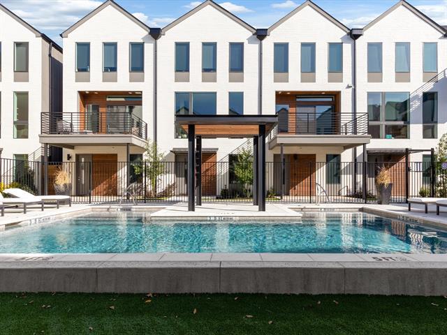 Building Photo - 2128 Ashby St