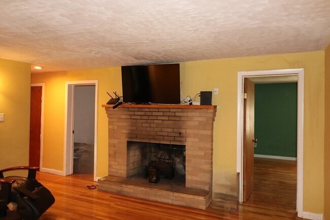 Photo - 845 Stafford St