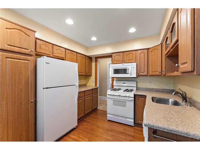 Photo - 5317 Abbott Ave S