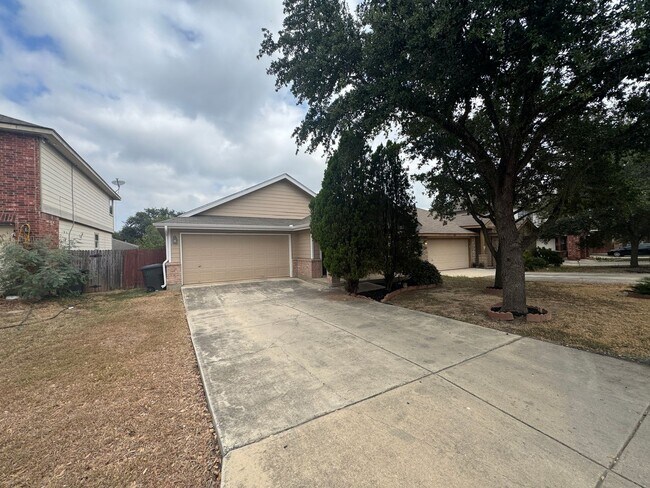 Photo - COMFORTABLE HOME | SINGLE STORY  |  CLOSE ...
