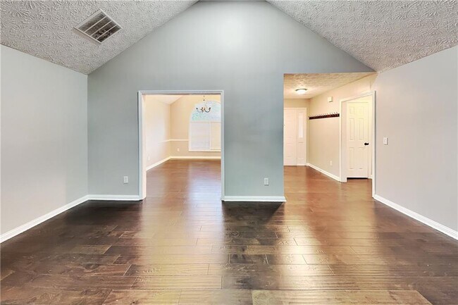 Photo - 985 Crystal Water Dr SE