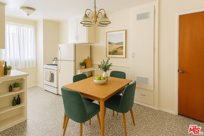 Photo - 828 N Alta Vista Blvd Unidad 7