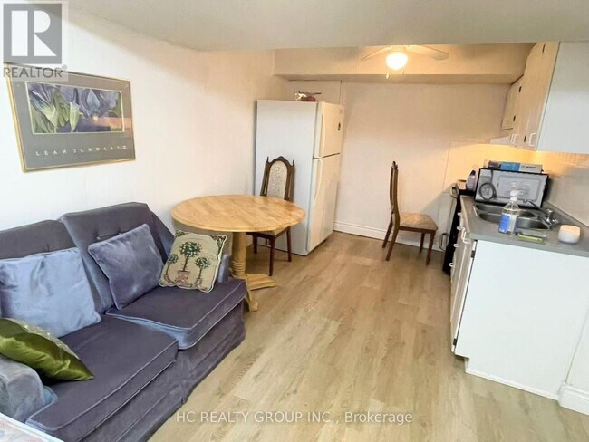 Photo - 3025 Cedarglen Gate