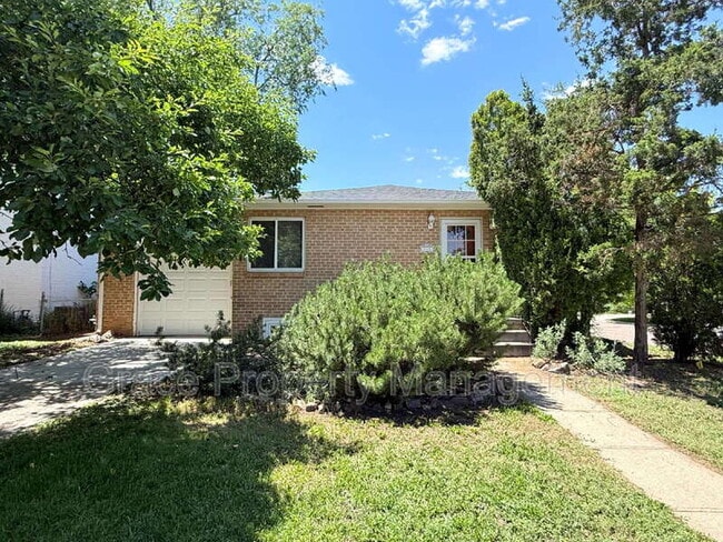 Photo - 745 N Fairfax St Casa