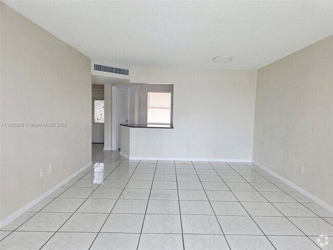 Building Photo - 1302 NE 191st St Unit A-225 Rental