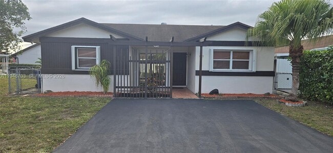 Building Photo - 4320 SW 138th Ct