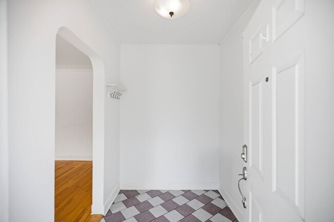 Photo - 8203 Wallingford Ave N