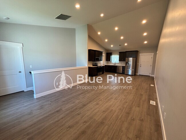 Photo - 5760 Wildrose Ave