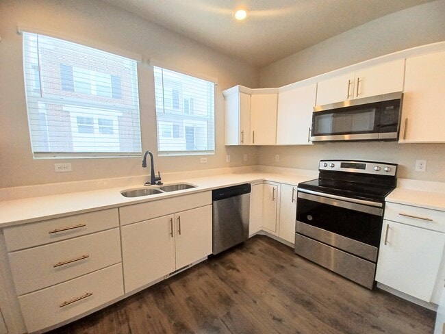 Photo - 2021 N 3960 W