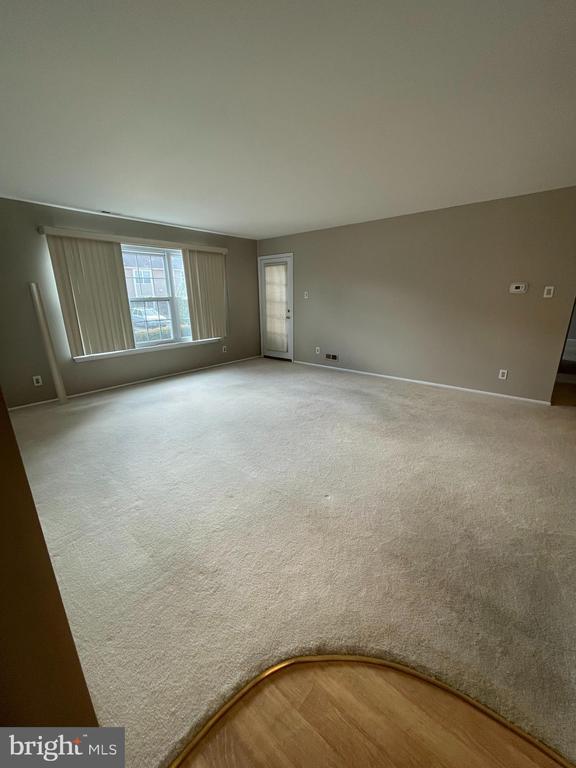 Photo - 5207A Adelaide Dr