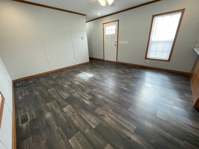 Photo - 38031 Leverette Ave