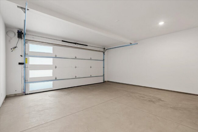 Photo - 845 E Violet Ave