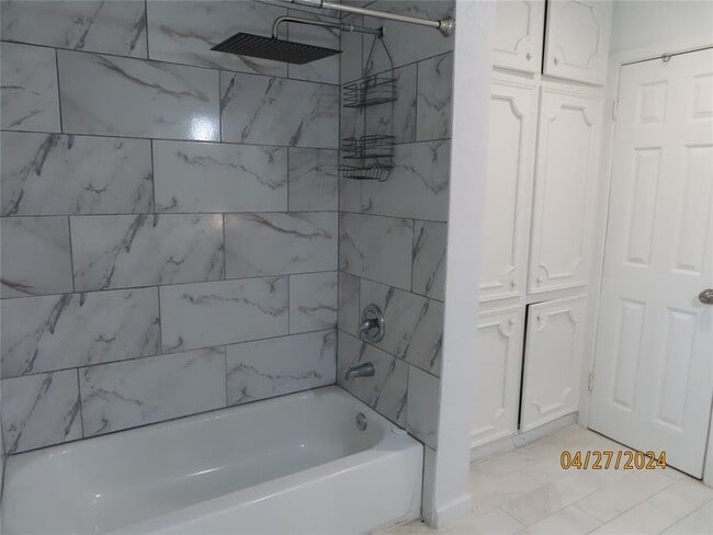 Photo - 403 High Ridge St