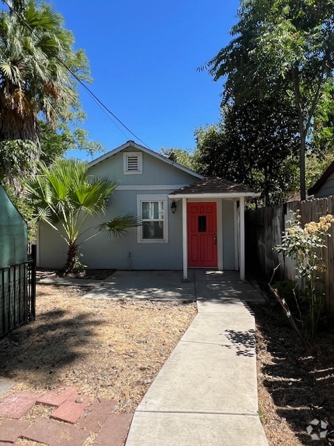 Building Photo - 1359 E 9th St Rental